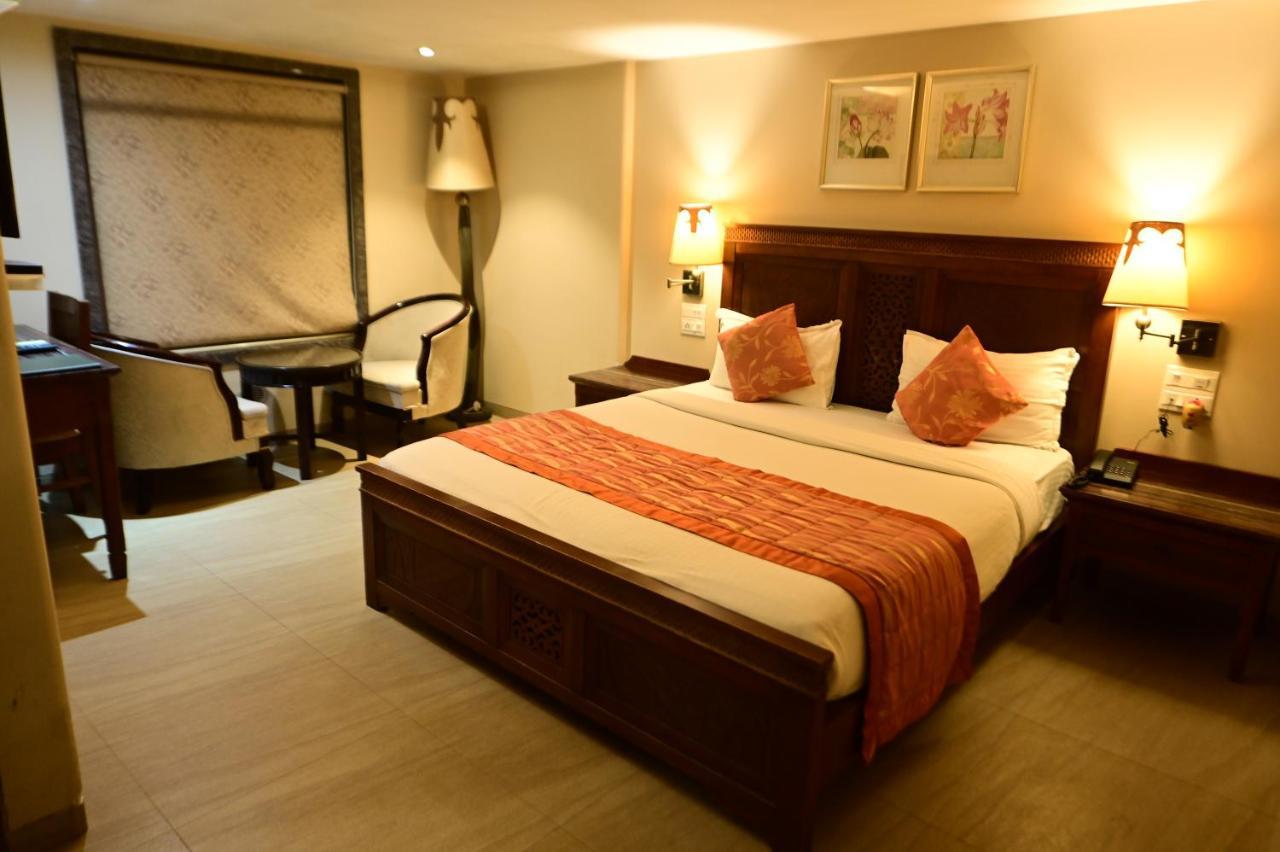 Hotel Sai Inn Mumbai  Buitenkant foto