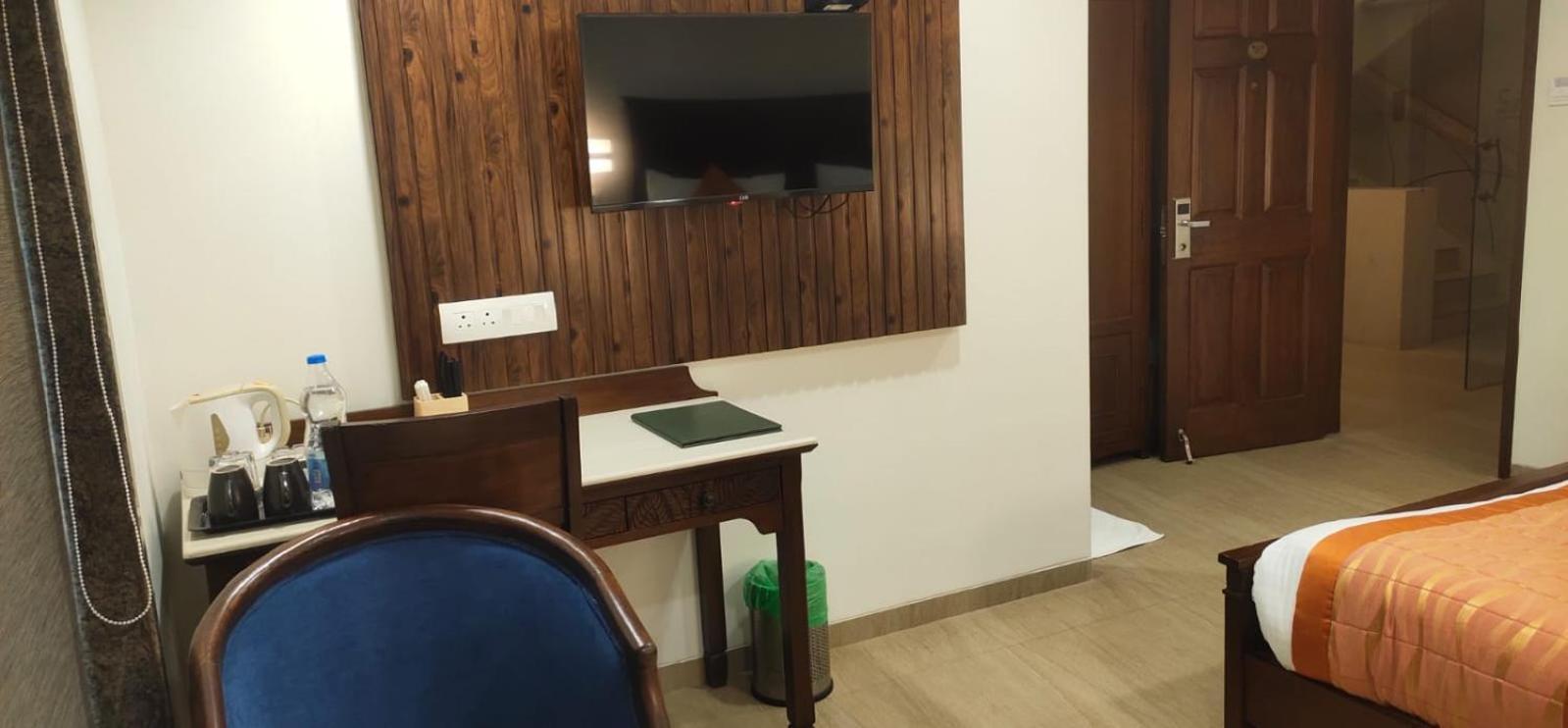 Hotel Sai Inn Mumbai  Buitenkant foto
